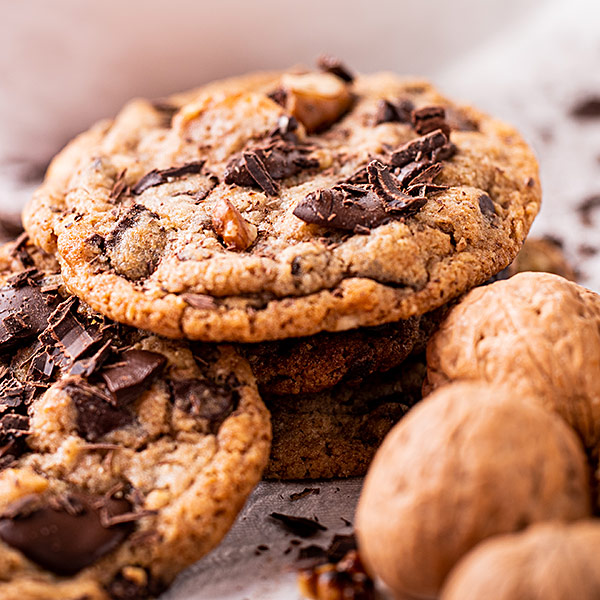 Chocolate Chip & Walnut Cookie